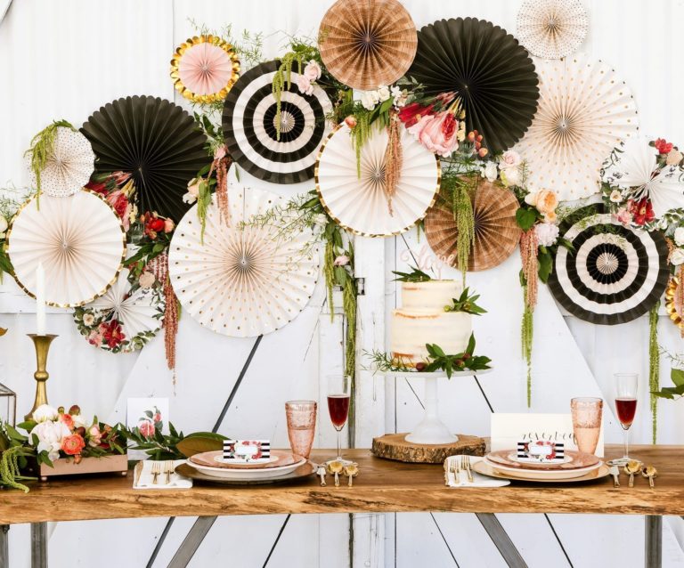 02cf0cd8a92de48bf58bc9b105971bc2136692a3.jpg Botanical Party Fans