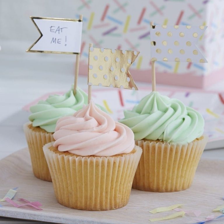 93a04d3949c42b5781a22ee60818d27221ad52f6-2.jpg Gold Foiled Polka Dot Cupcake Sticks
