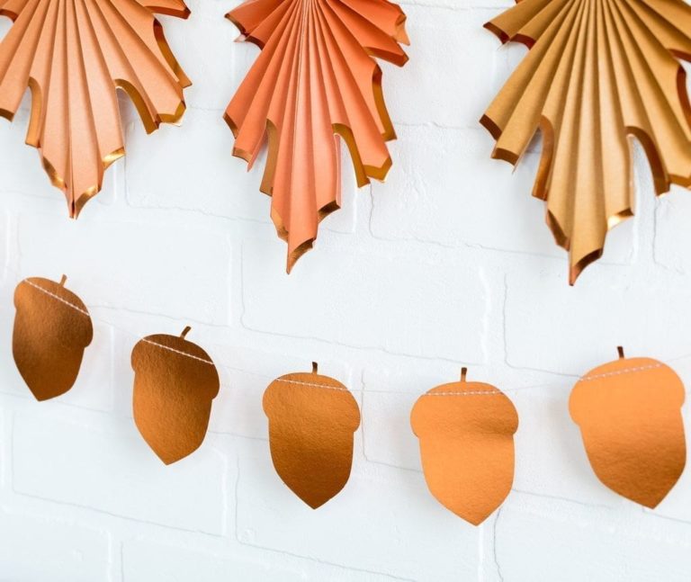 Acorn Thanksgiving Banner